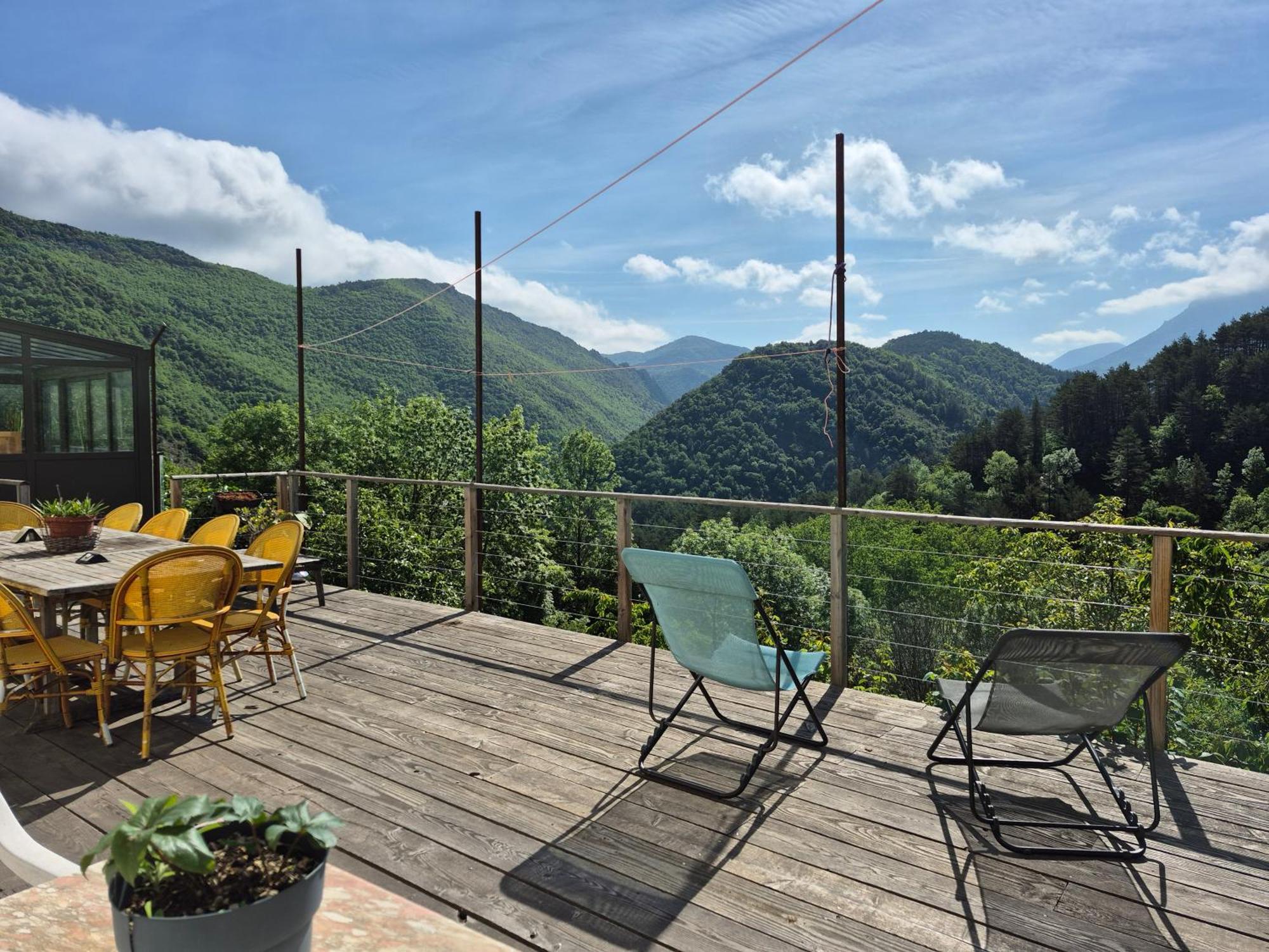 Grande Terrasse Avec Vue Entre Mediterranee Et Pays Cathare Cailla Bagian luar foto